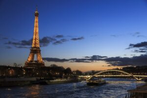Lire la suite à propos de l’article Quelle heure est-il à Paris (France) ?
